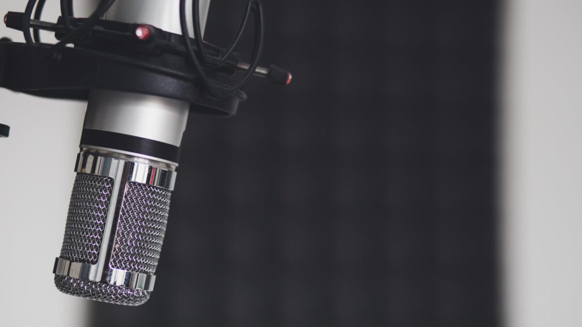 11 Best AI Voice Tools for Startups (2026 Guide)