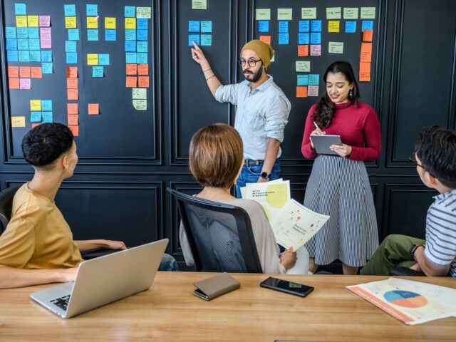 The Lean AI Startup Marketing Playbook: $0 to First 1,000 Users