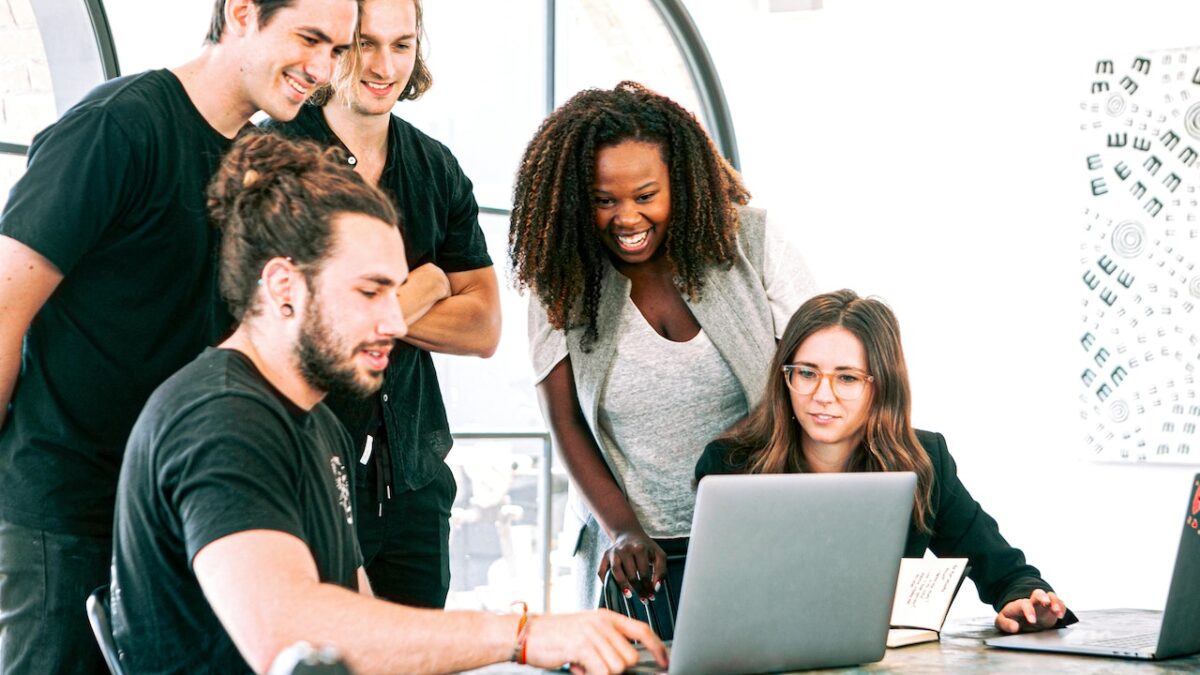 8 Best AI CRM Tools for Startups (2026 Compared)