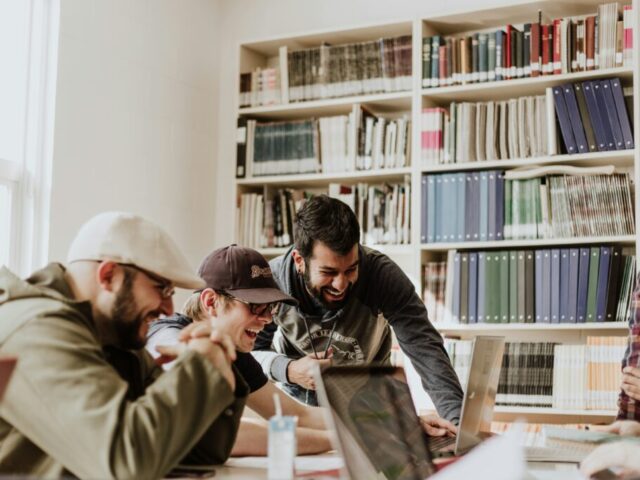 How to Build a Waitlist That Converts: Pre-Launch Tactics for AI Startups